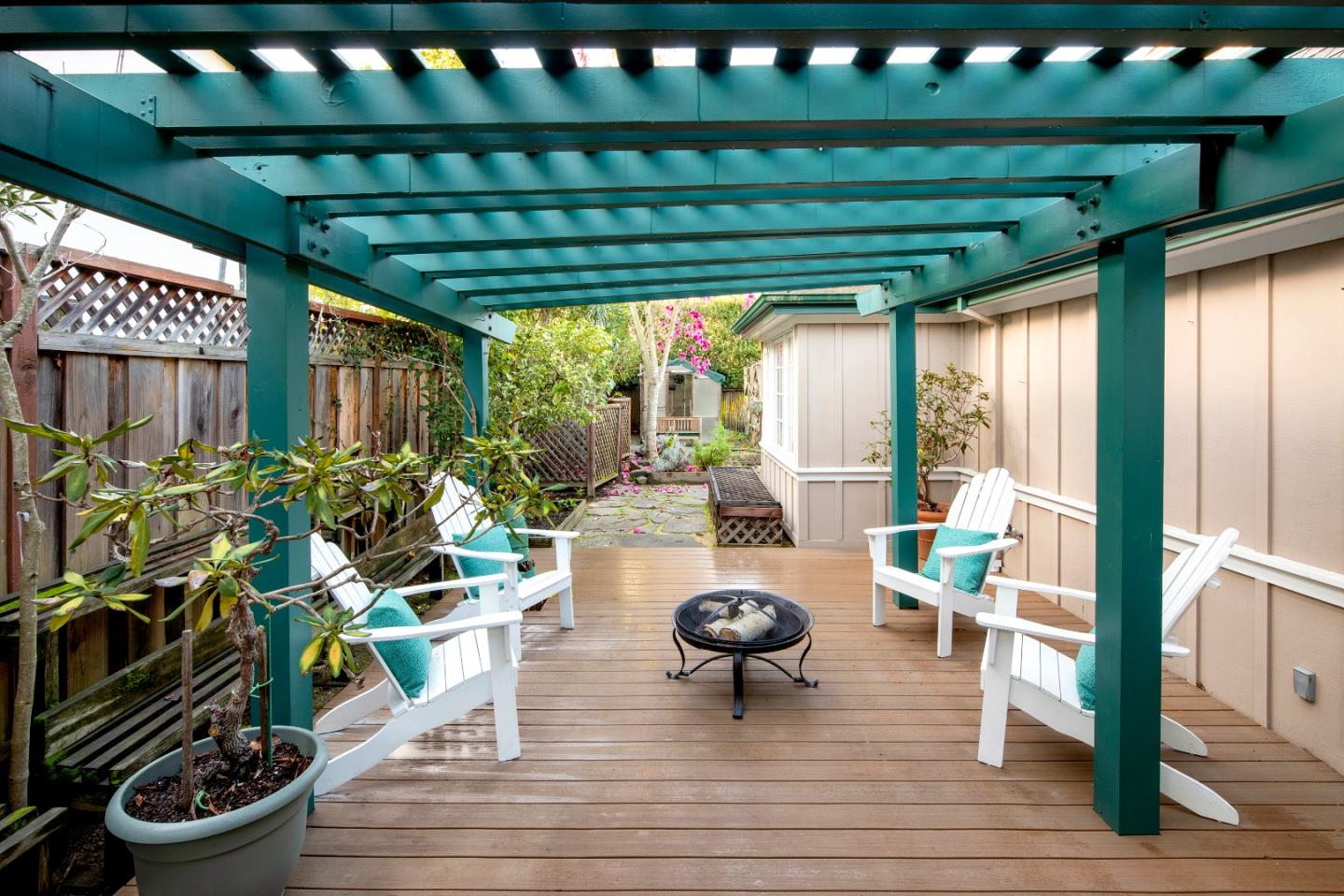 845 Magnolia Street