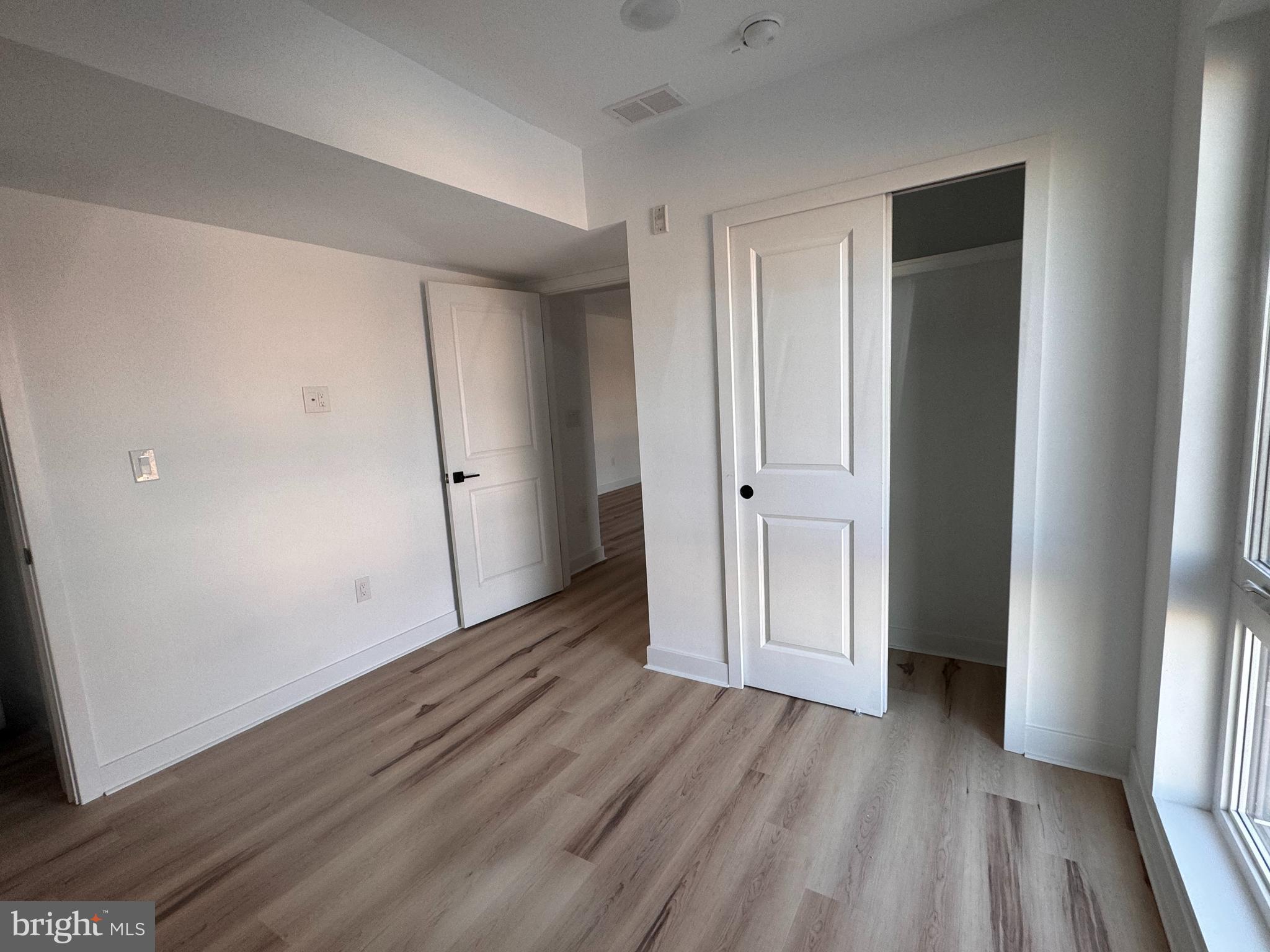 215 N 9th St #201