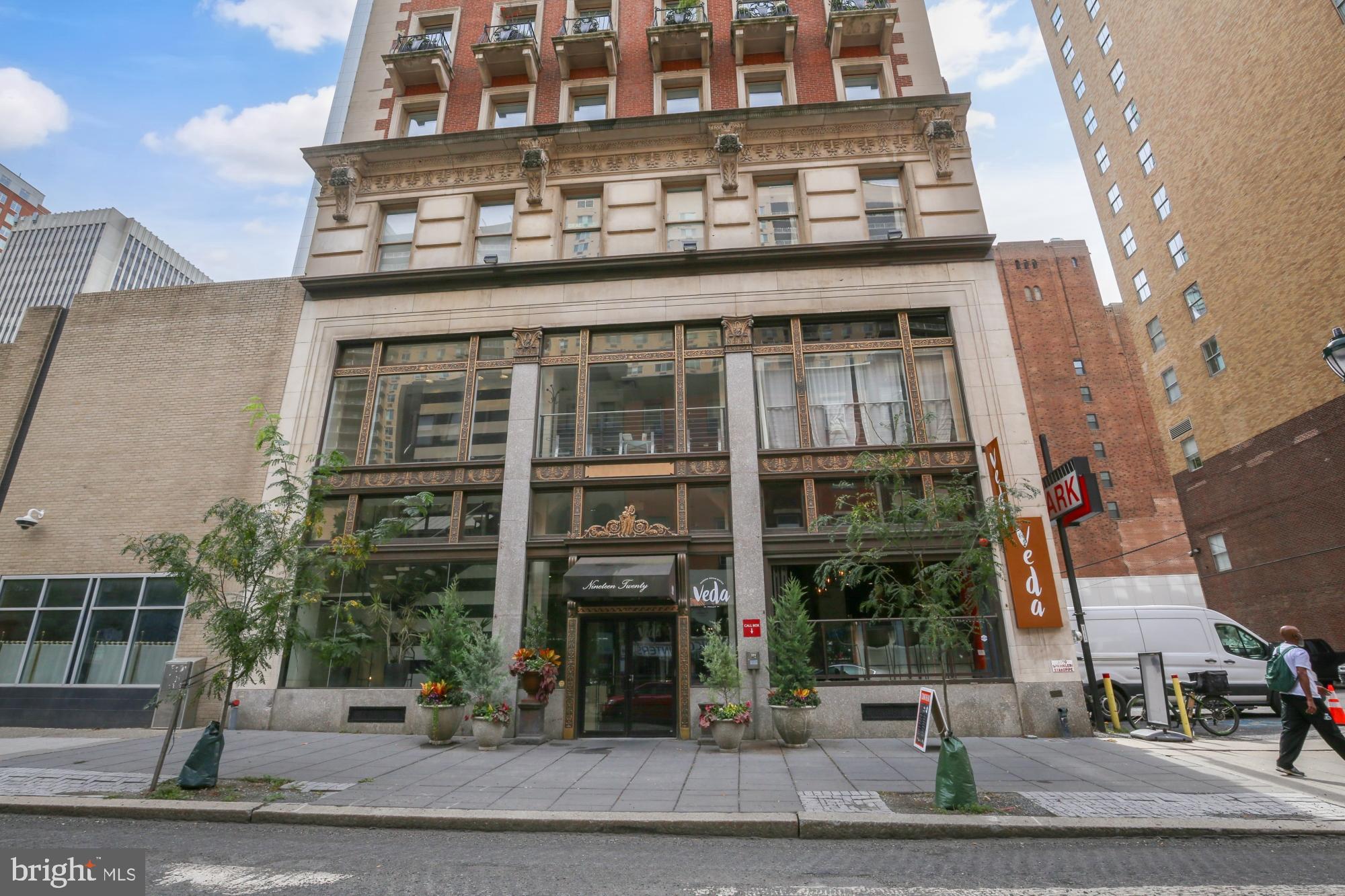 1920 CHESTNUT STREET 5S