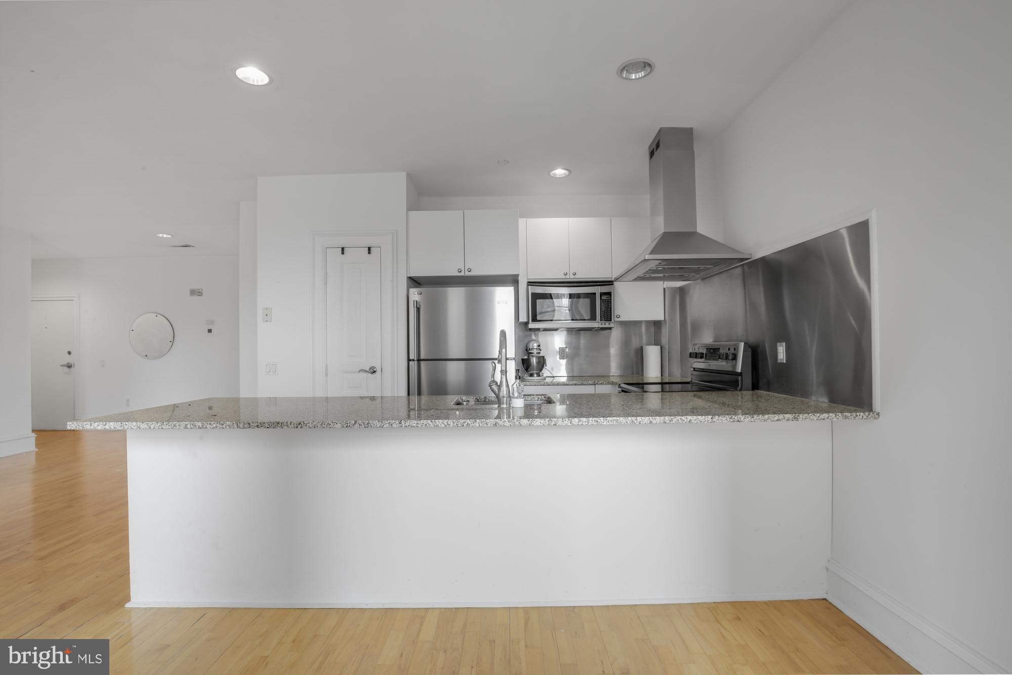 1920 CHESTNUT STREET 5S