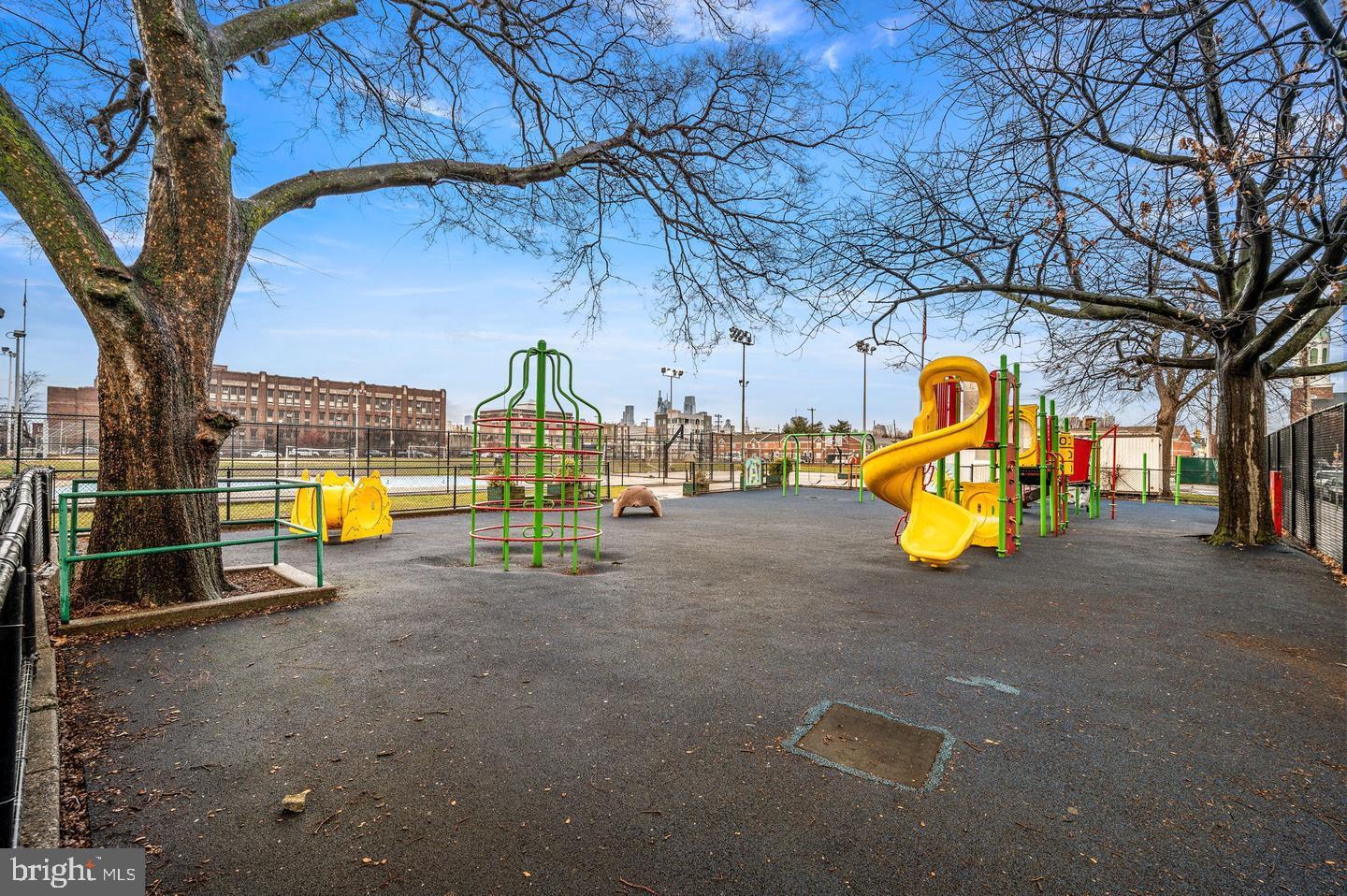 1201-03 S 5TH STREET E