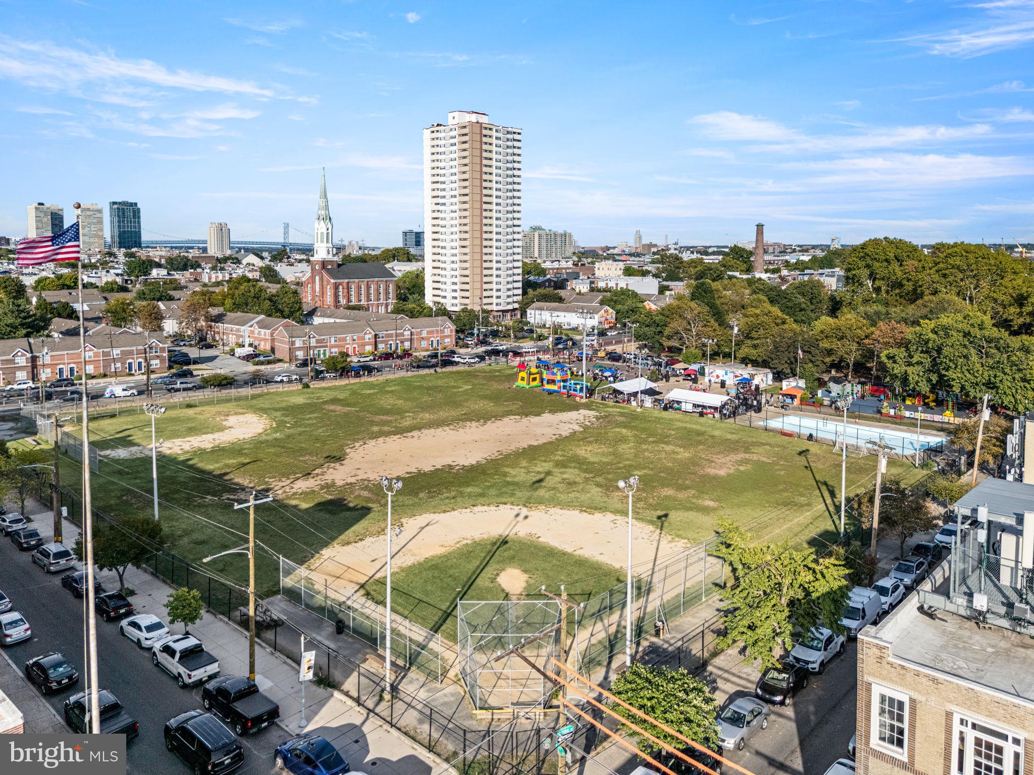 1201-03 S 5TH STREET E