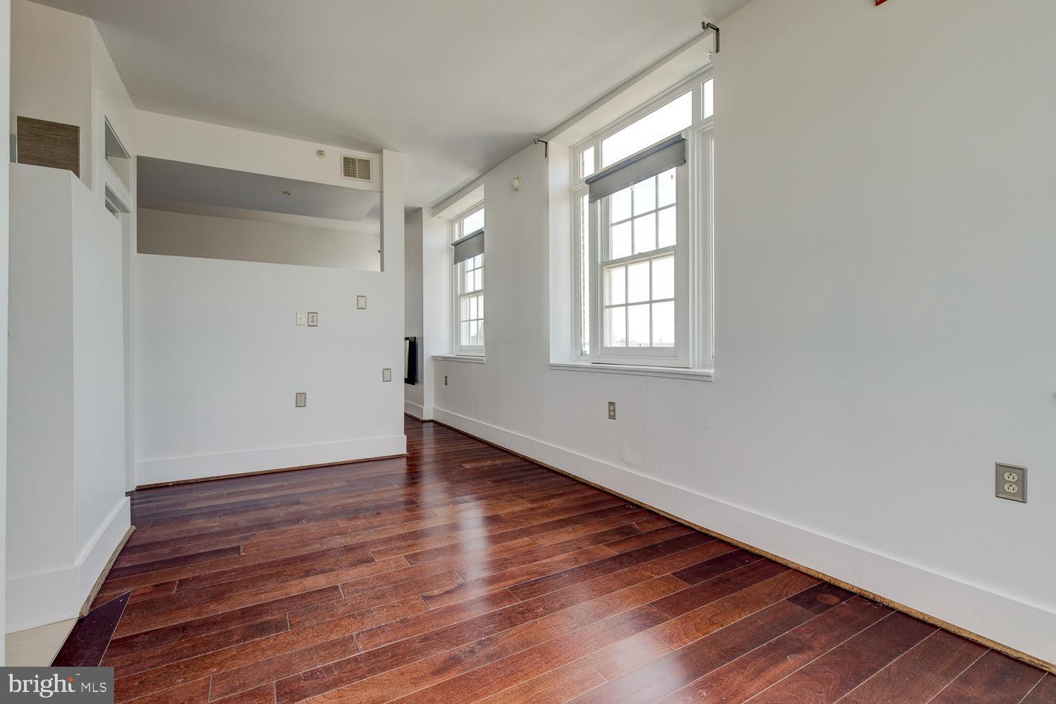 1201-03 S 5TH STREET E