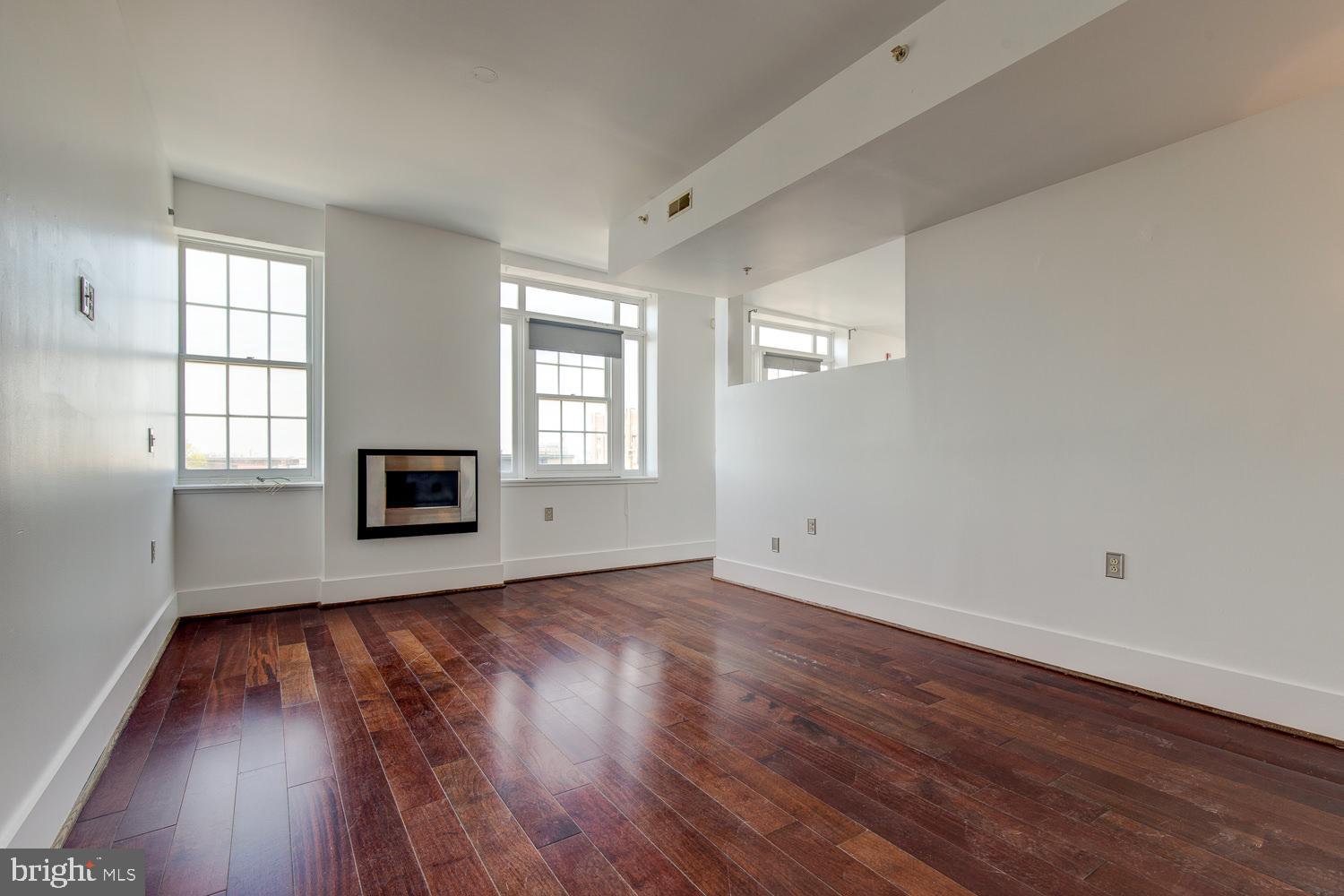 1201-03 S 5TH STREET E