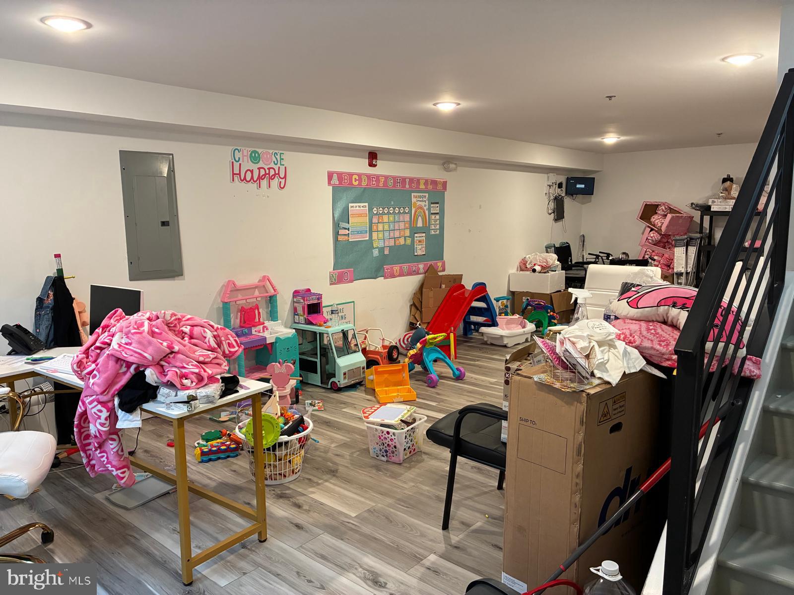 2101 E DAUPHIN STREET COMM