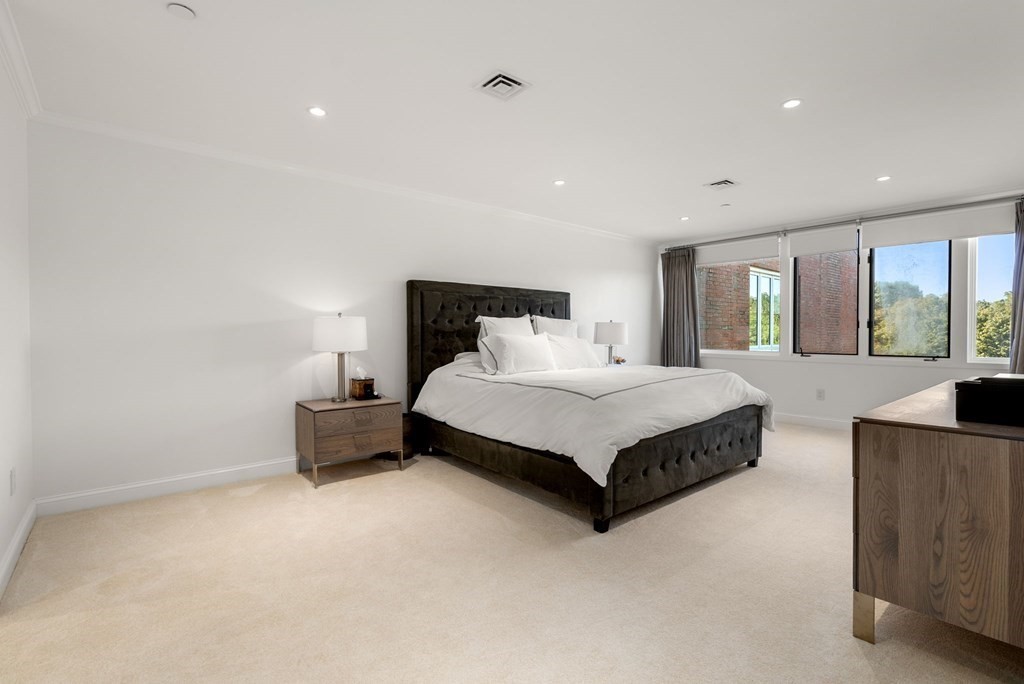 241 Perkins Street # C605