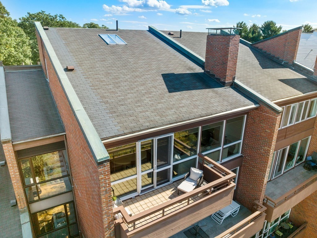 241 Perkins Street # C605