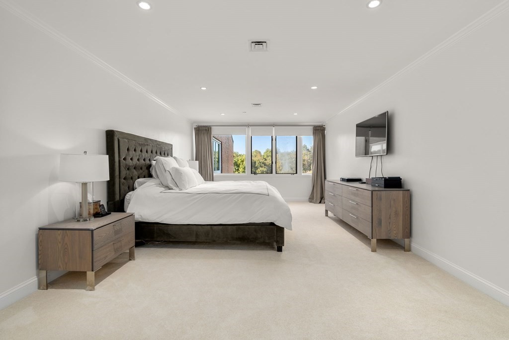 241 Perkins Street # C605