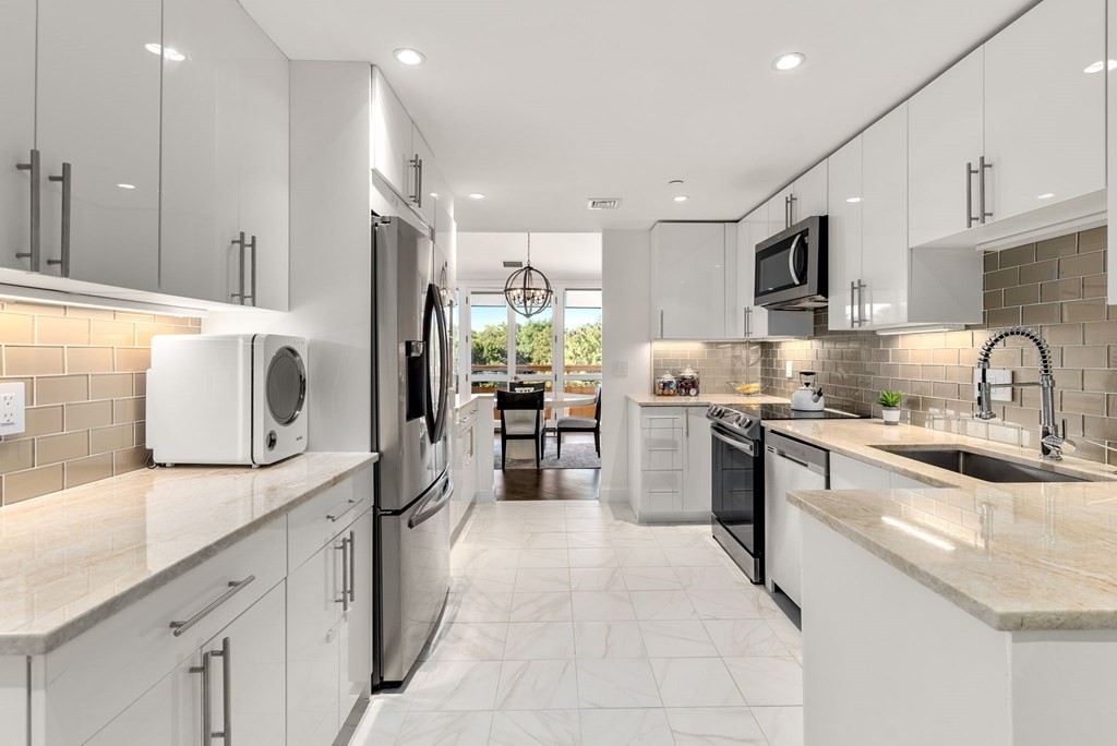 241 Perkins Street # C605