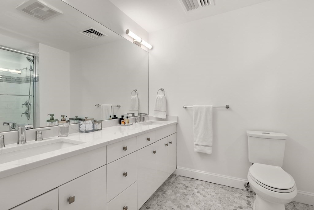 241 Perkins Street # C605