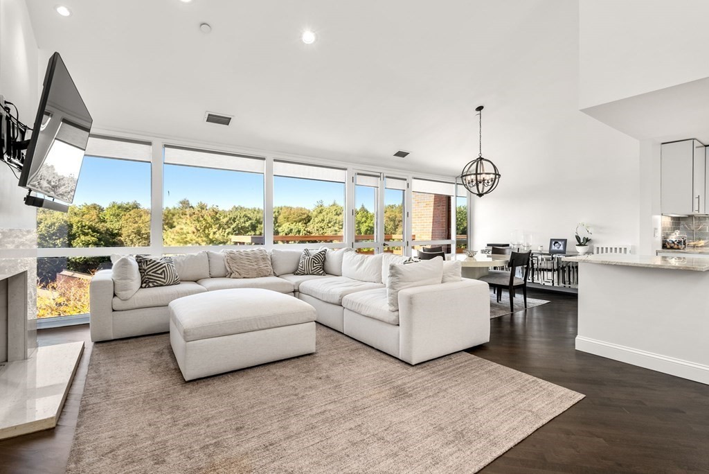 241 Perkins Street # C605