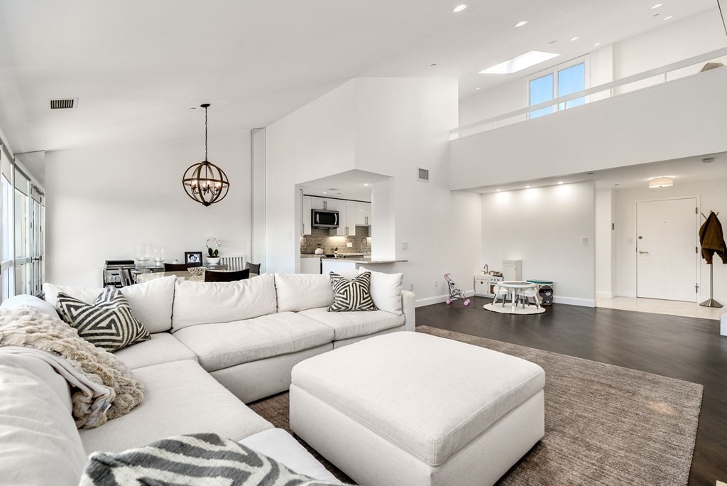 241 Perkins Street # C605