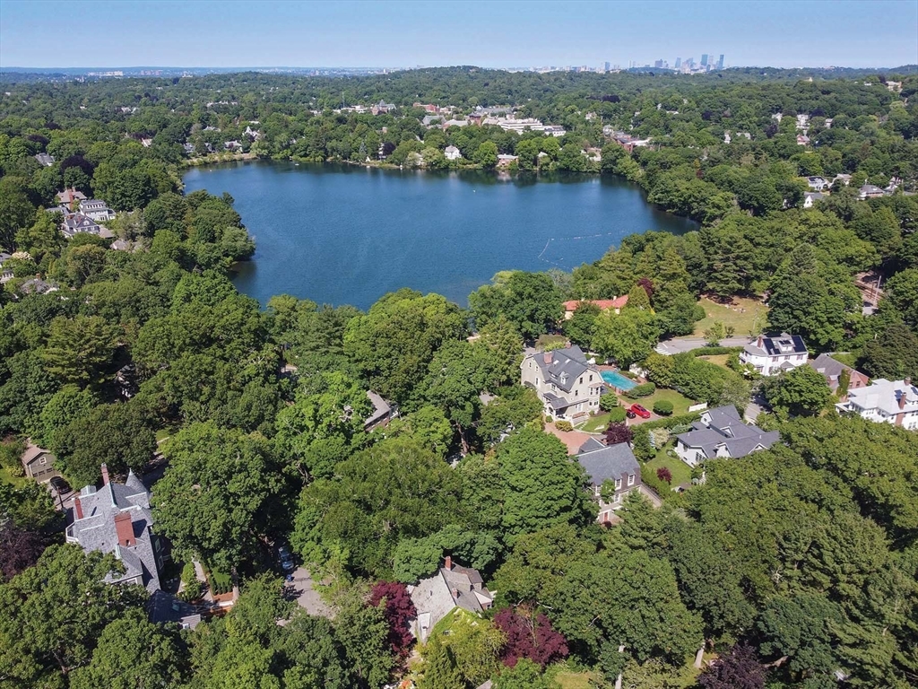 246 Lake Ave