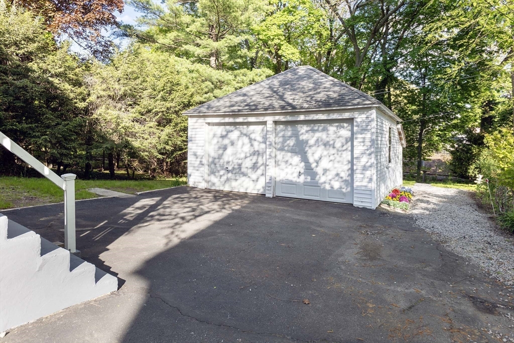 246 Lake Ave