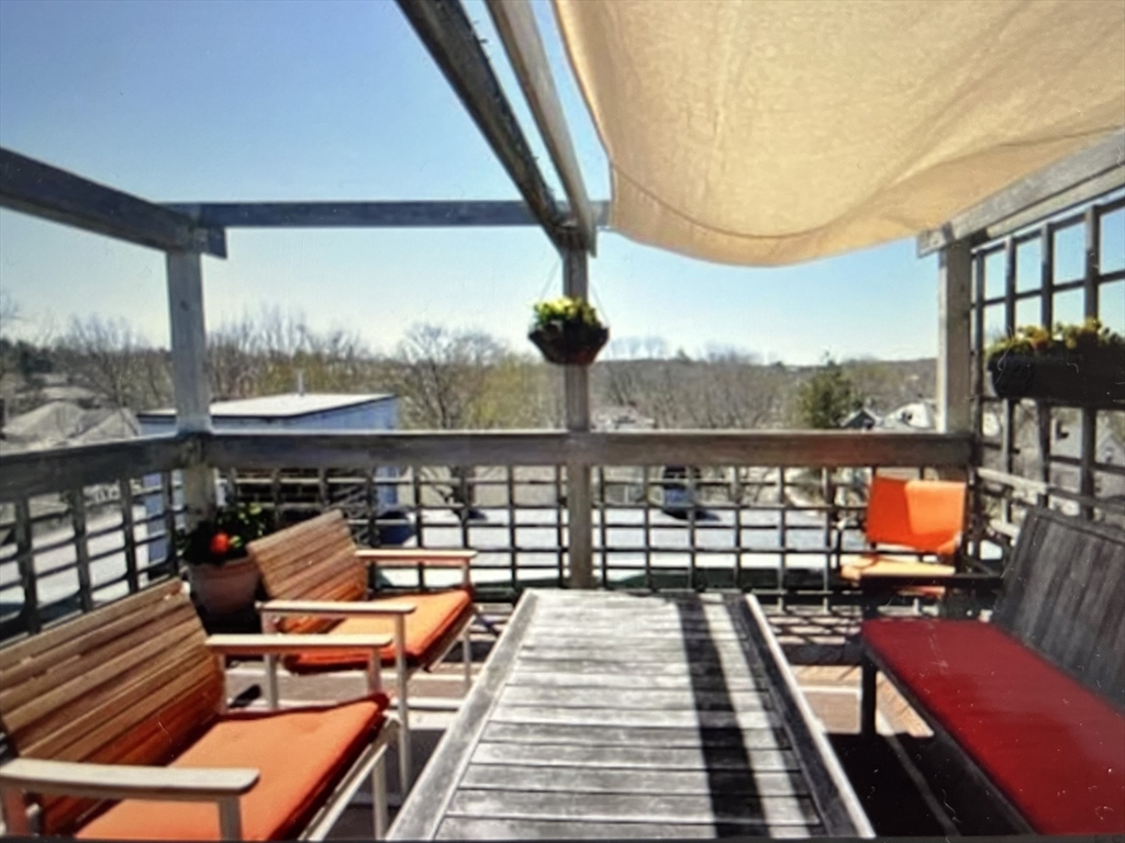 336 Washington St # 3