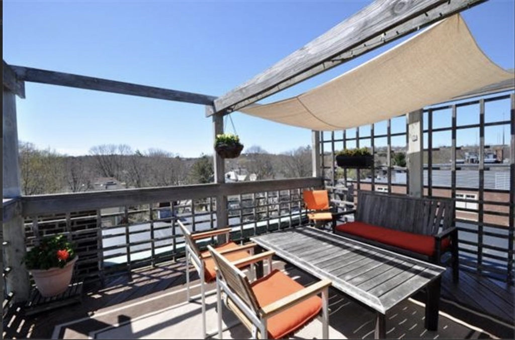 336 Washington St # 3