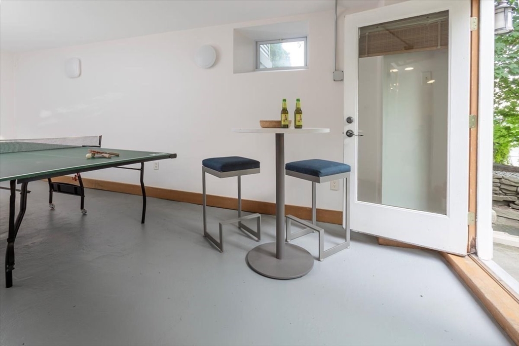 101 Bellevue Hill Rd