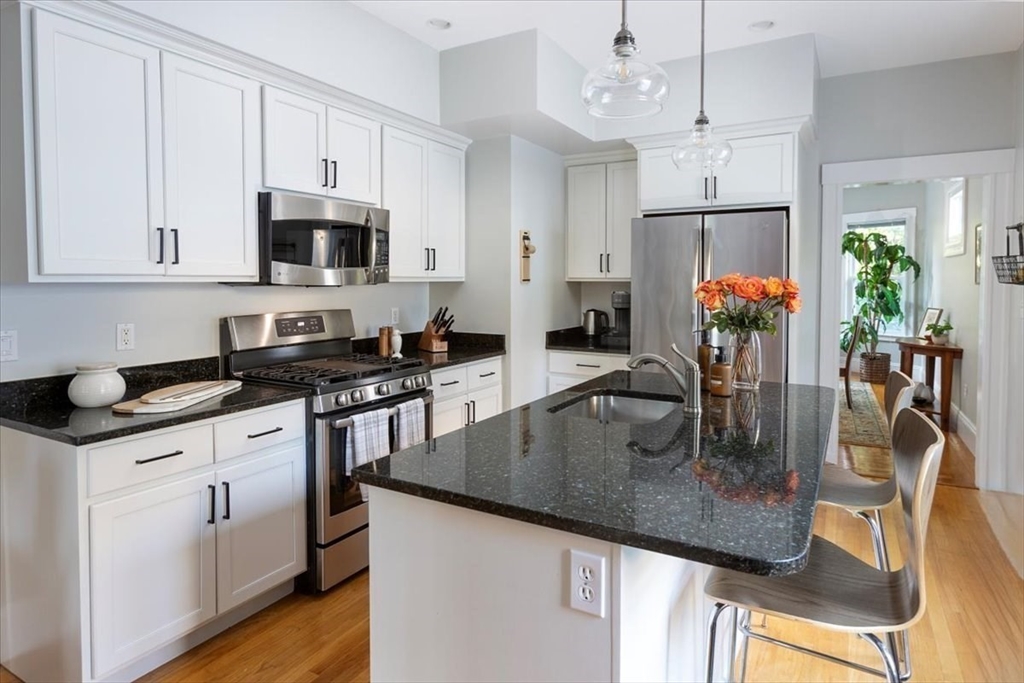 52 Arlington St # 52
