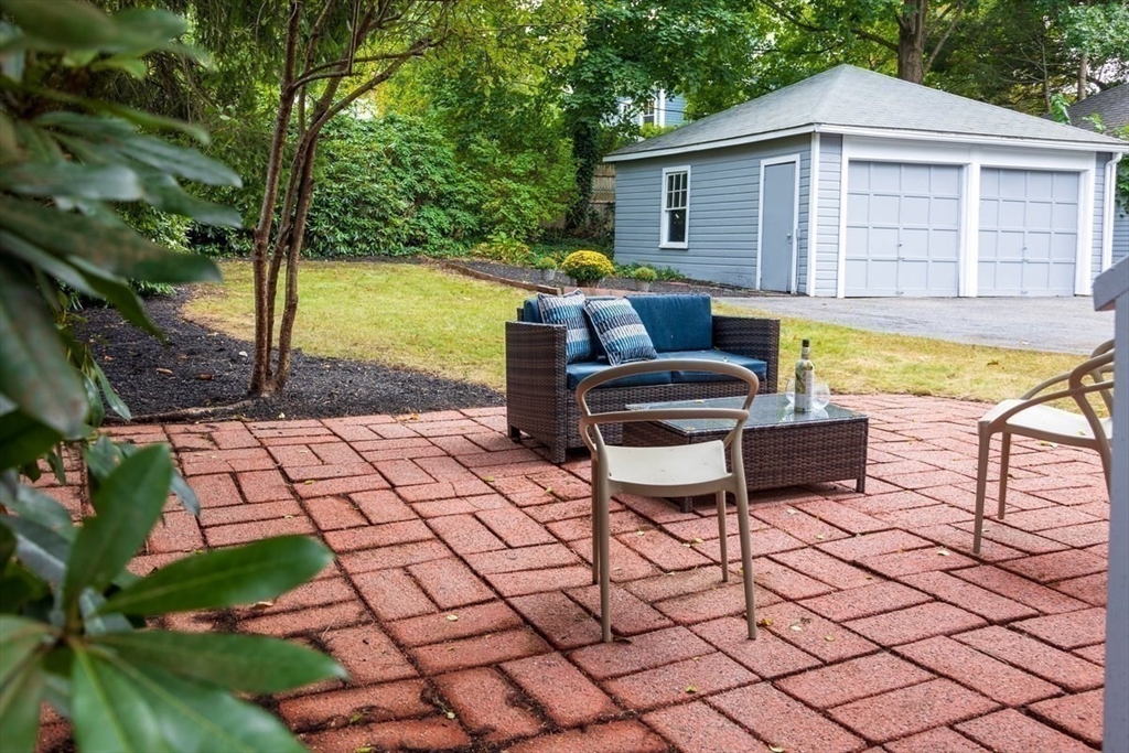 28 Lakewood Rd
