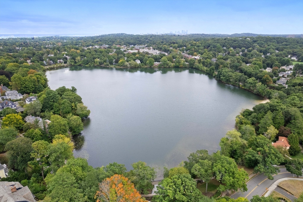 28 Lakewood Rd