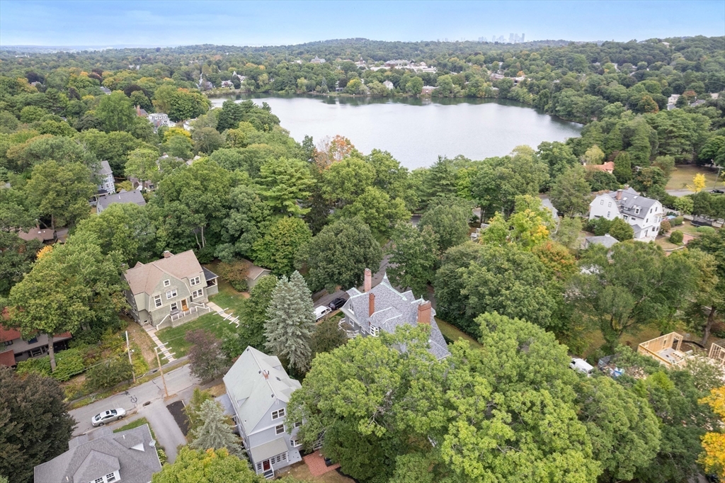 28 Lakewood Rd