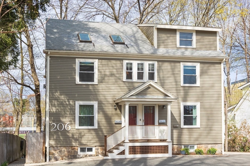 206 Aspinwall Ave # 2