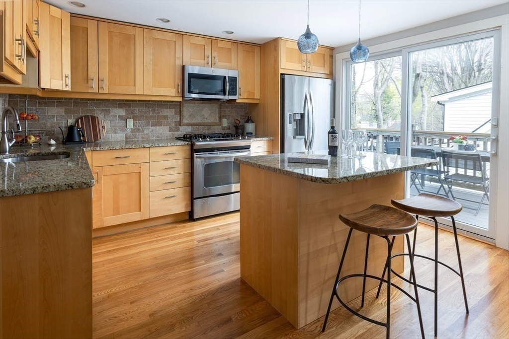 206 Aspinwall Ave # 2