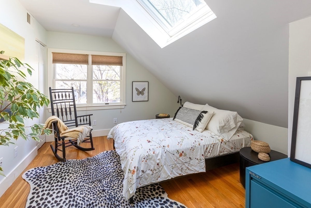 206 Aspinwall Ave # 2