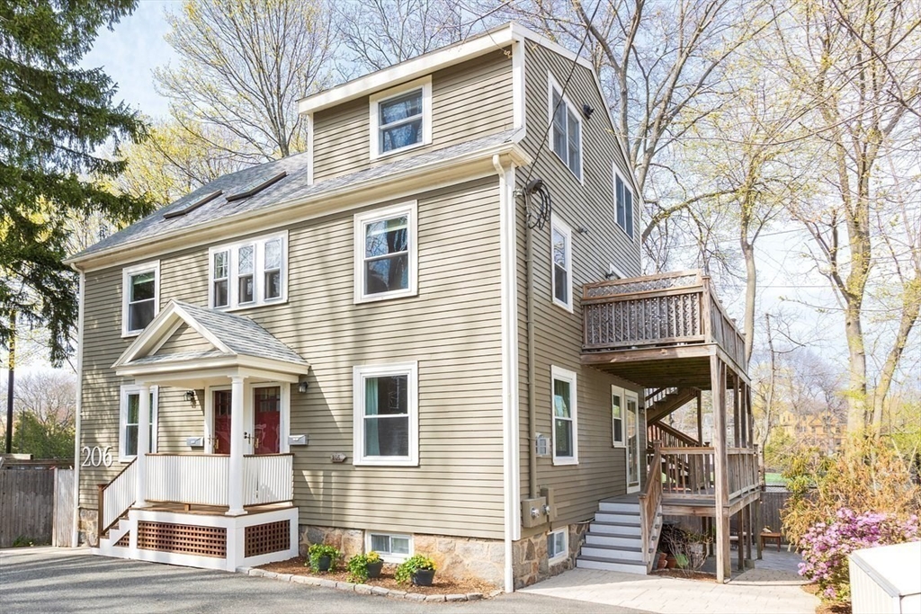 206 Aspinwall Ave # 2