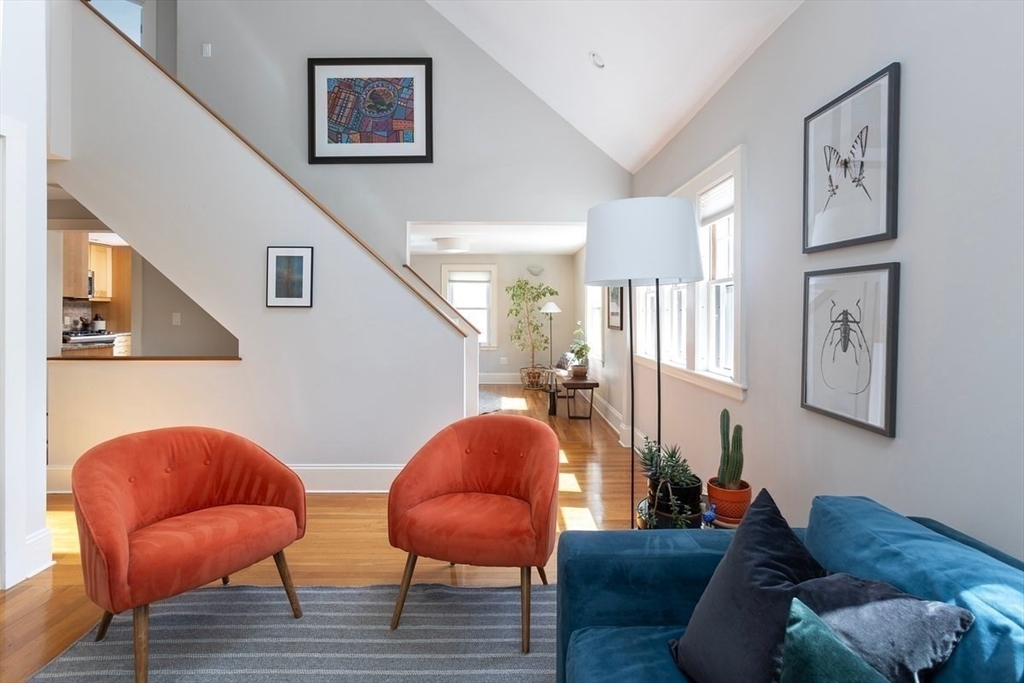 206 Aspinwall Ave # 2