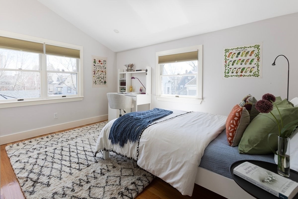 206 Aspinwall Ave # 2