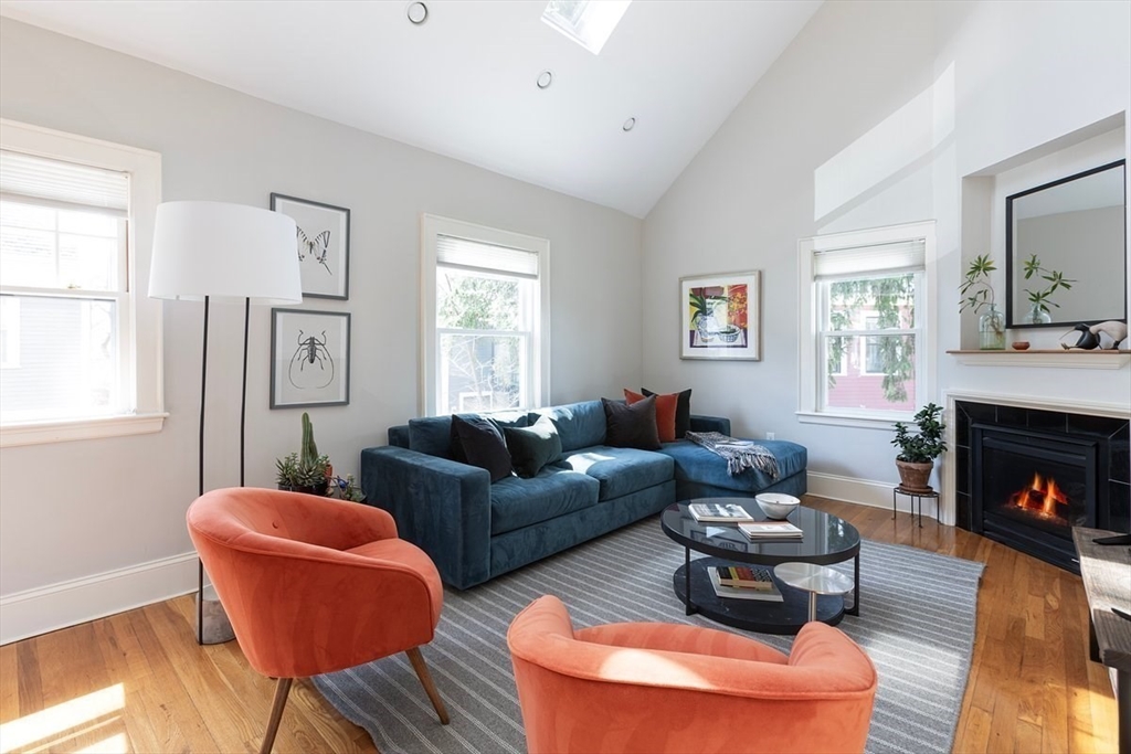 206 Aspinwall Ave # 2