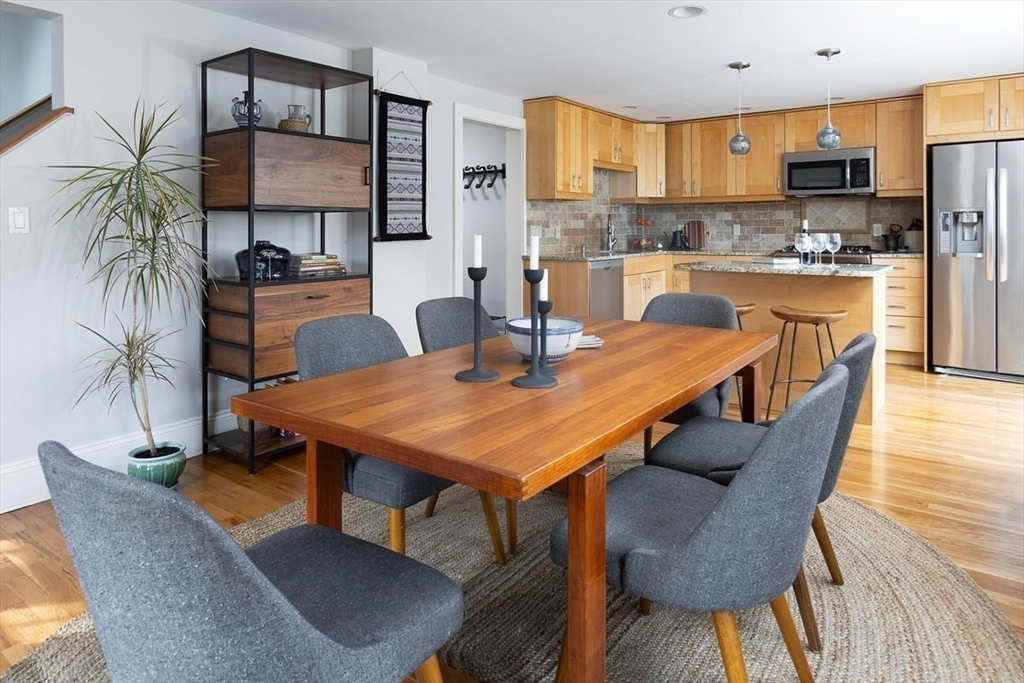 206 Aspinwall Ave # 2