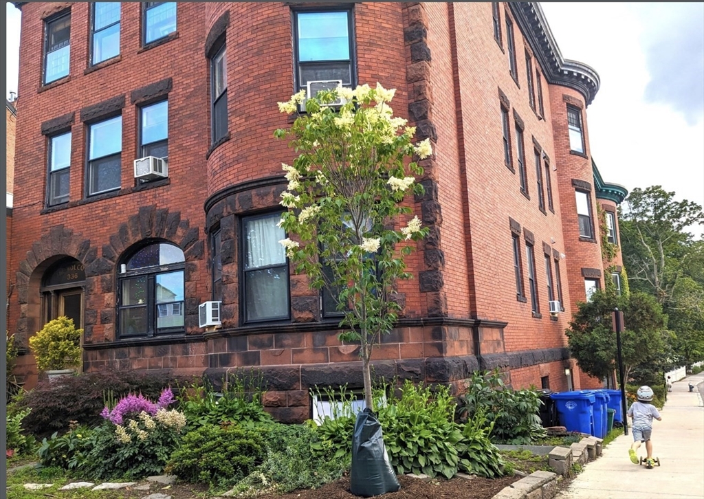 336 Washington St # 3