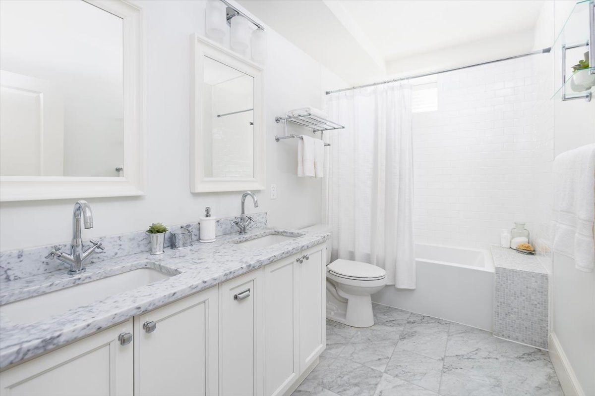 17 Davis Ave. # 1