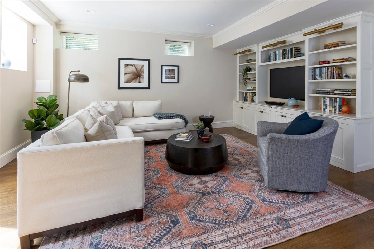 17 Davis Ave. # 1