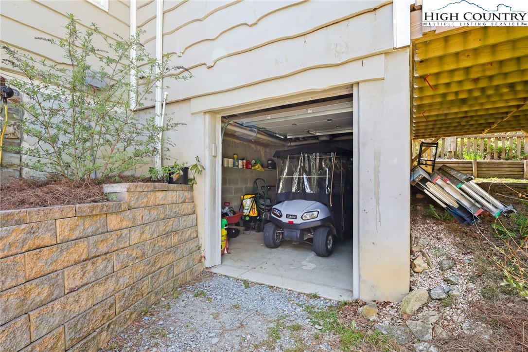 869 Ransom Street