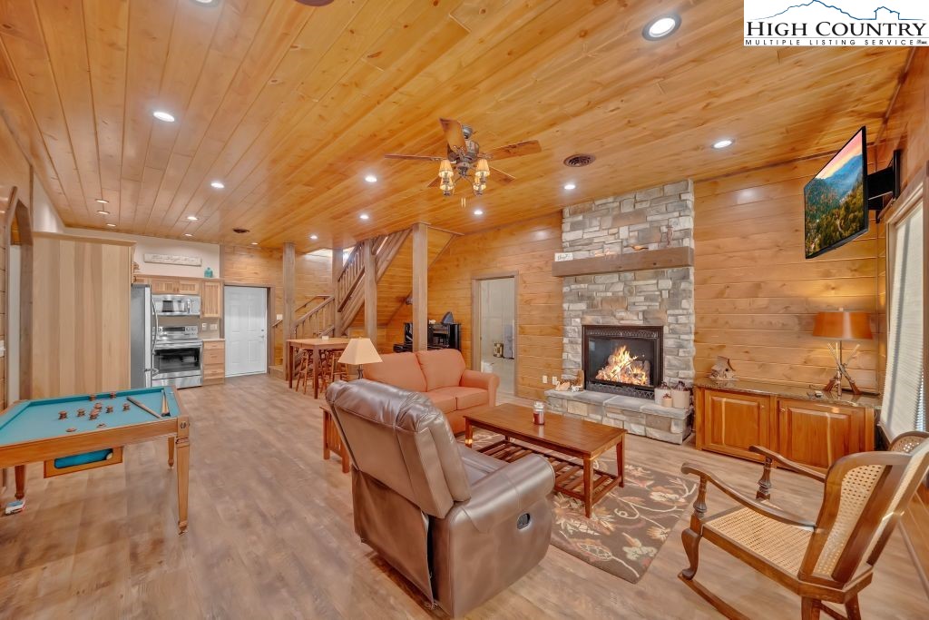139 Lakeridge Lane