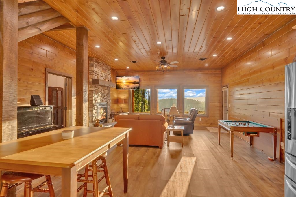 139 Lakeridge Lane