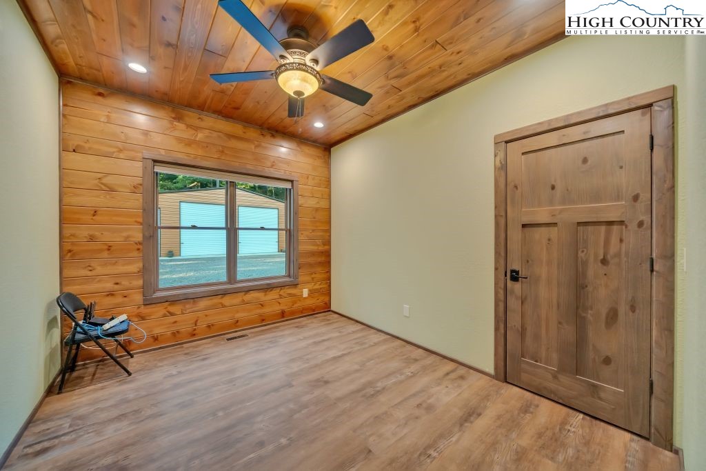 139 Lakeridge Lane