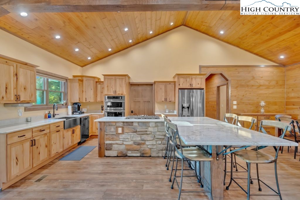 139 Lakeridge Lane