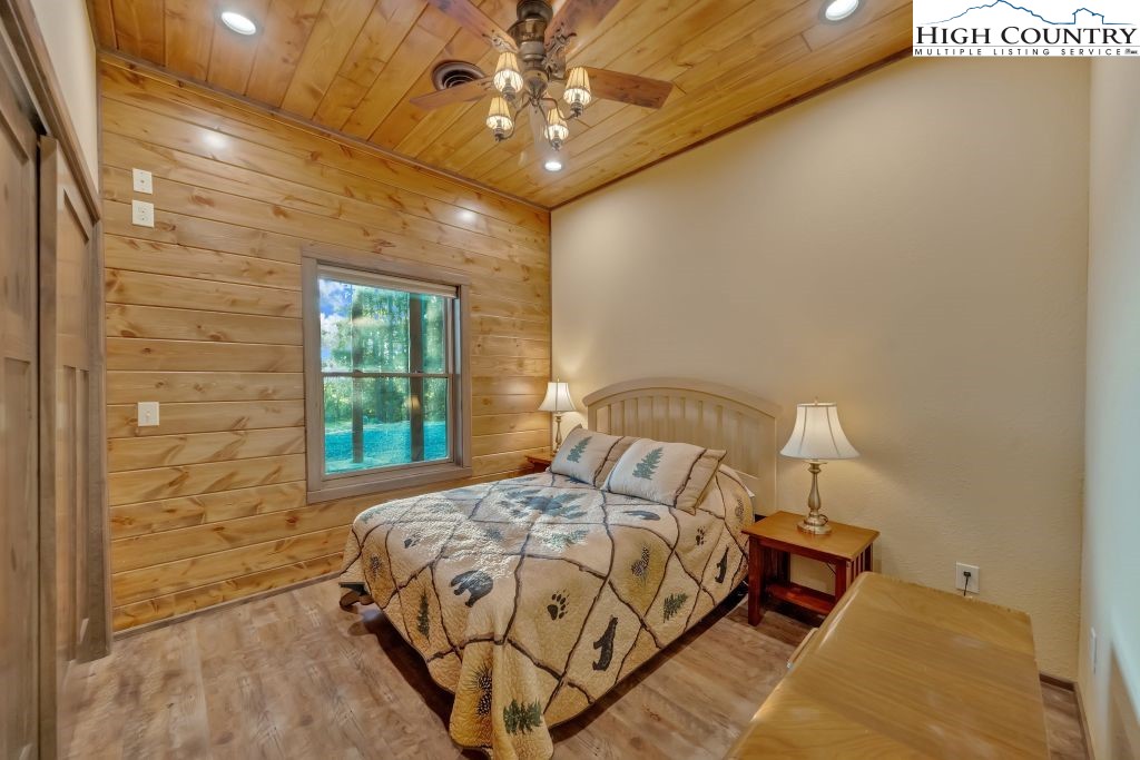 139 Lakeridge Lane