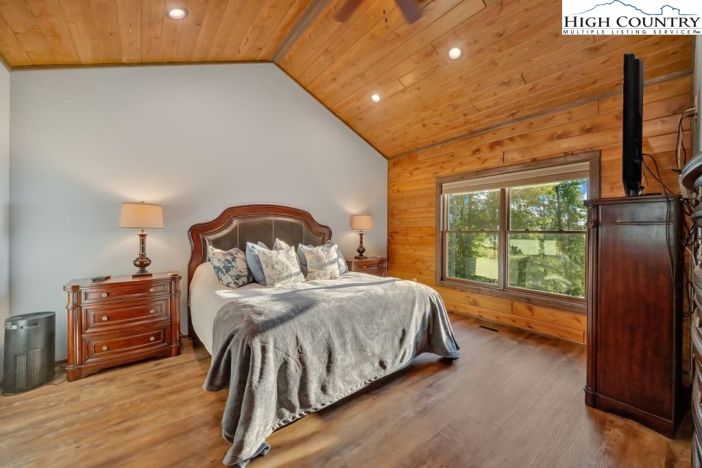 139 Lakeridge Lane