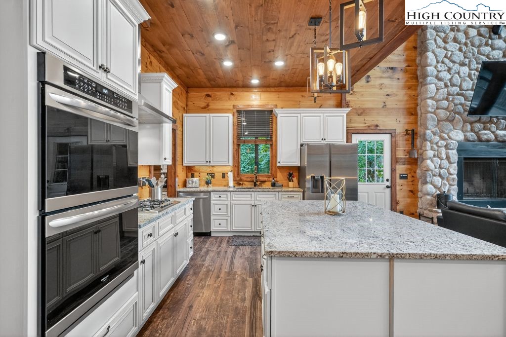 409 Jewelweed Trail