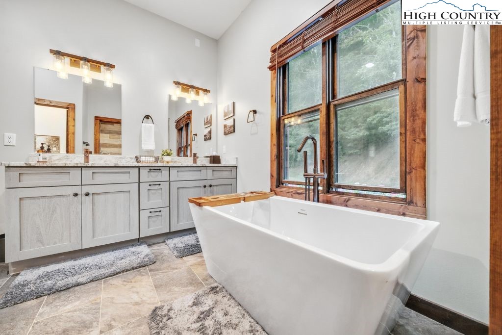 409 Jewelweed Trail