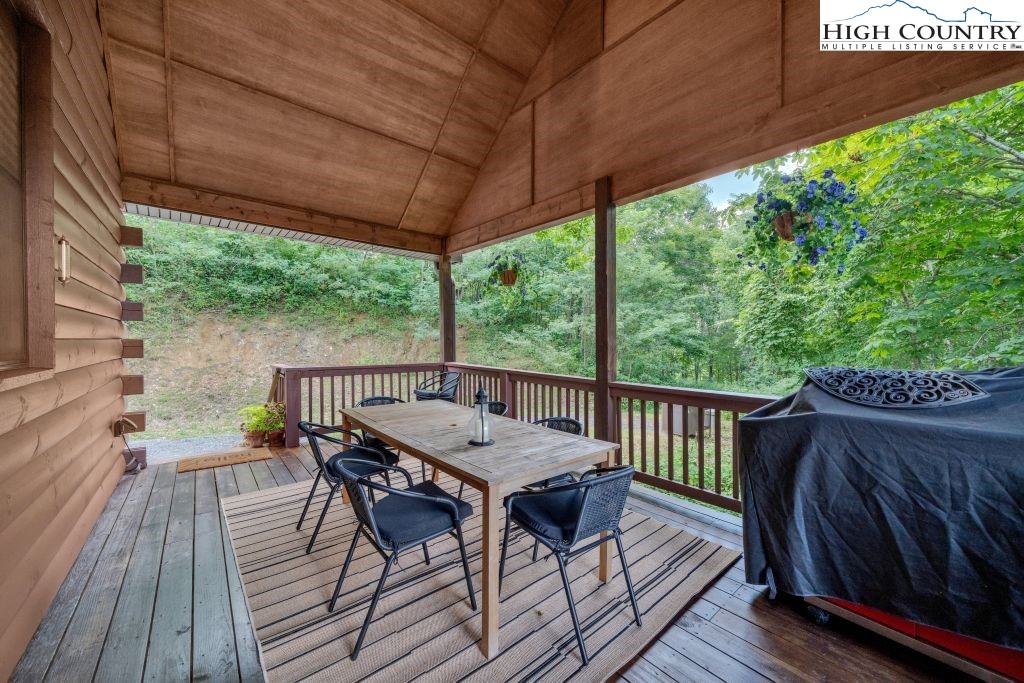 409 Jewelweed Trail