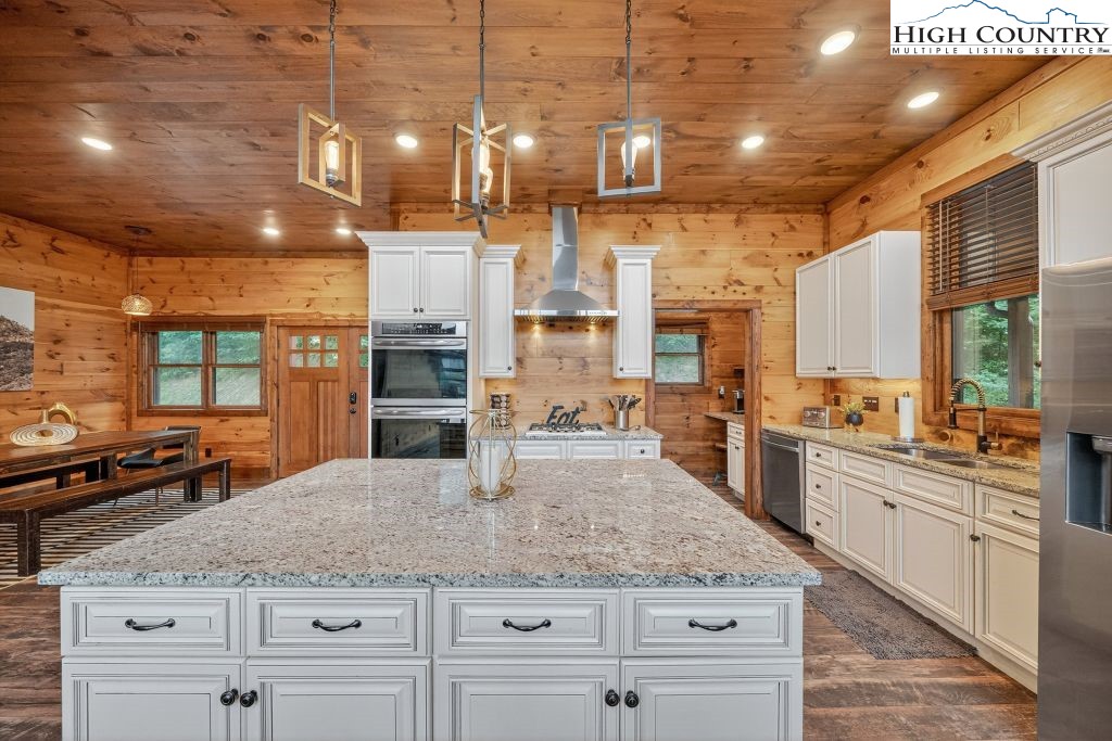 409 Jewelweed Trail