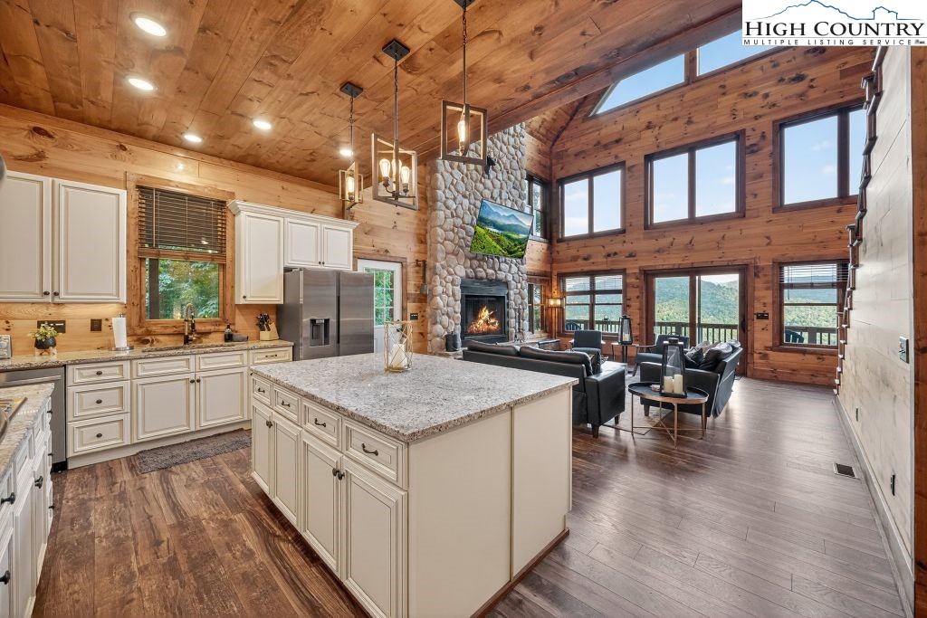 409 Jewelweed Trail