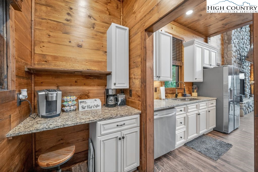 409 Jewelweed Trail