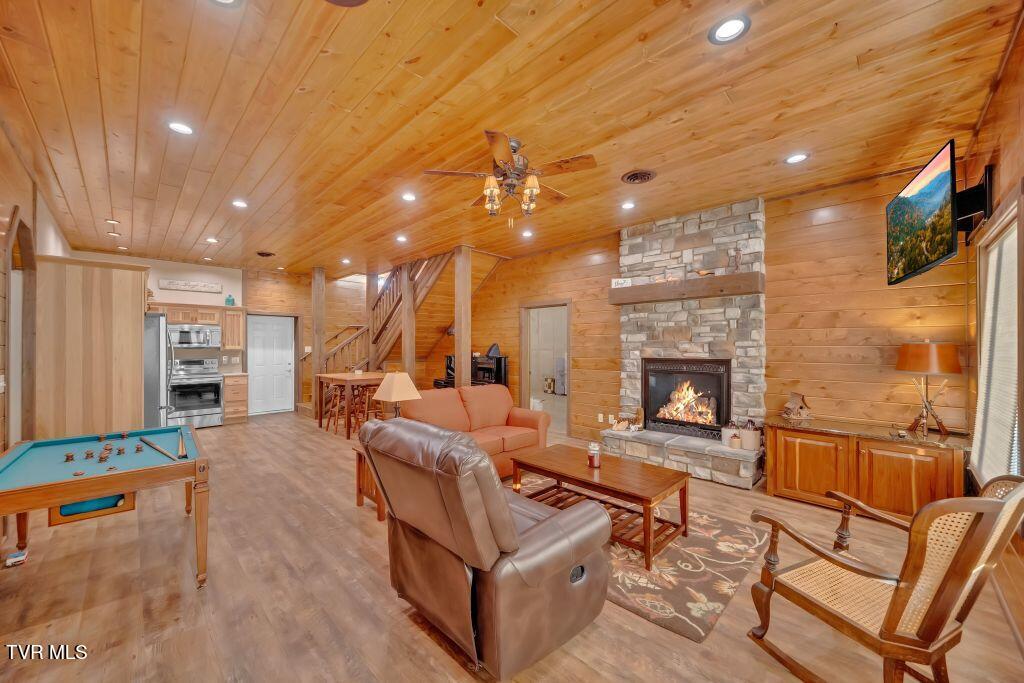 139 Lakeridge Lane